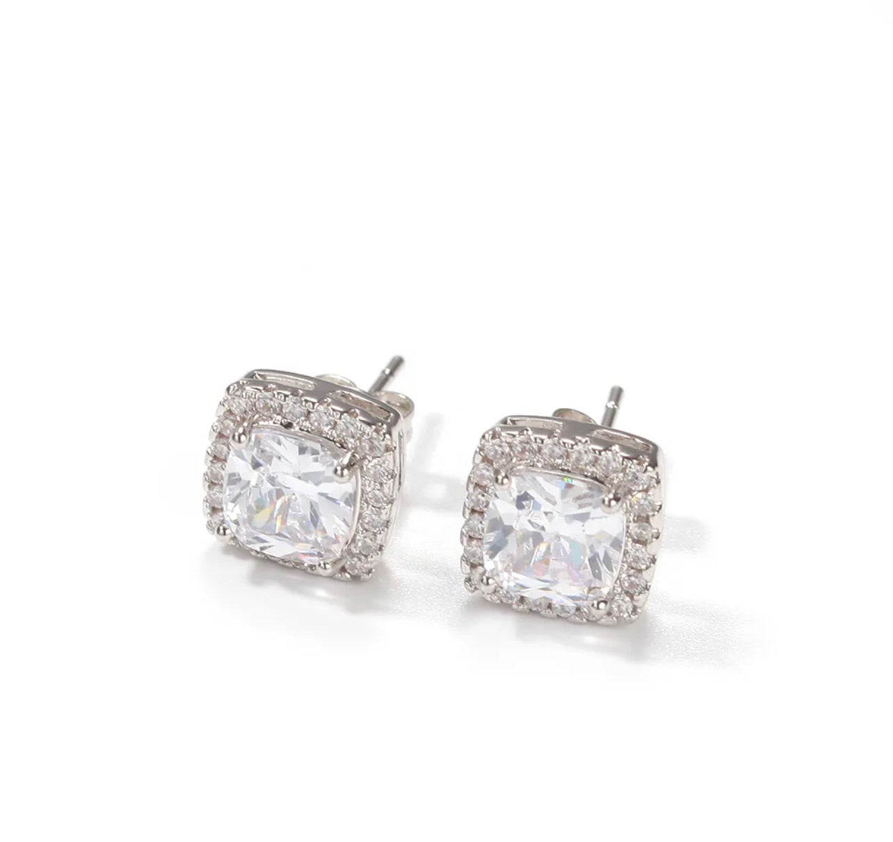 Cluster Diamonds Stud Earrings