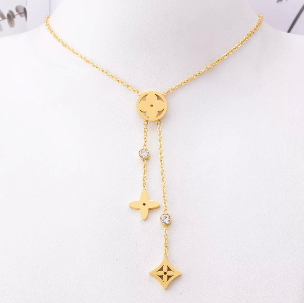 Lucky charm gold necklace Clearance